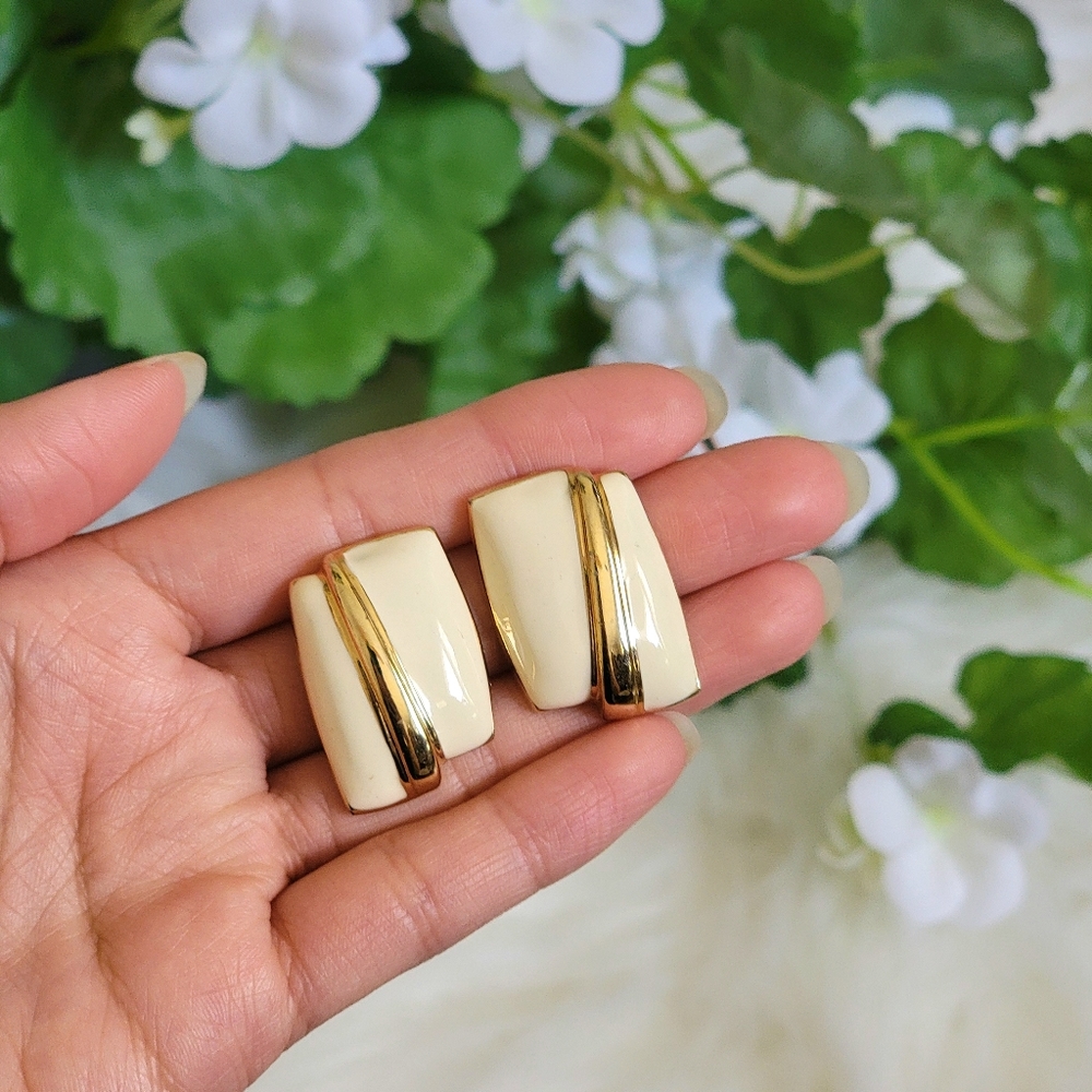Art Deco Ivory and Gold Earrings